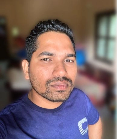 Jayant Naik revedge director